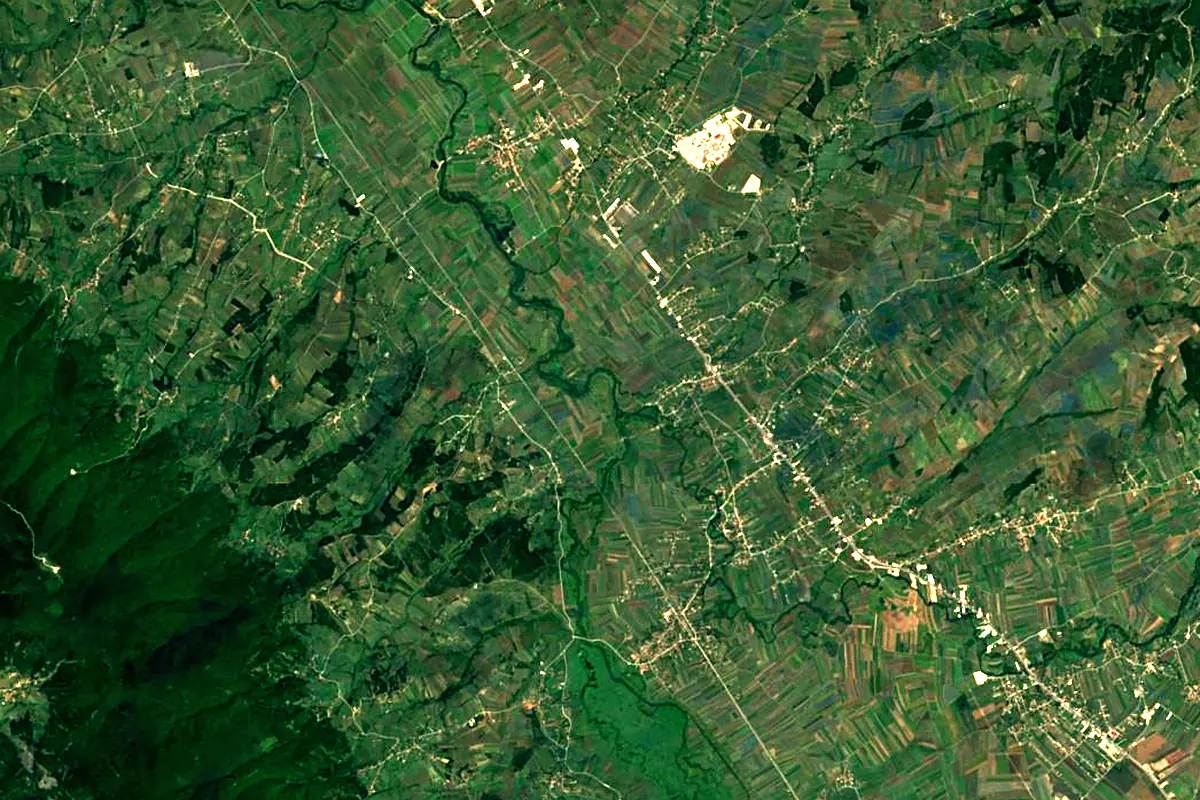 Llapi: satellite view of the mouth