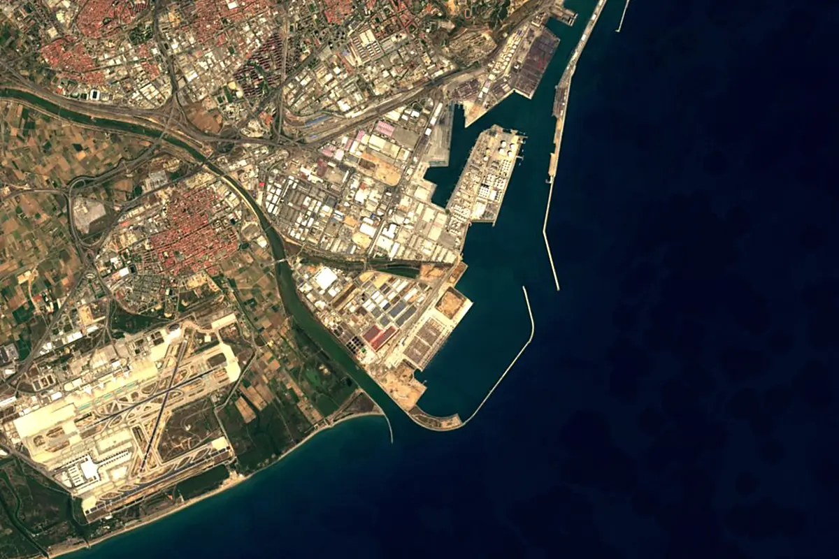 Llobregat: satellite view of the mouth
