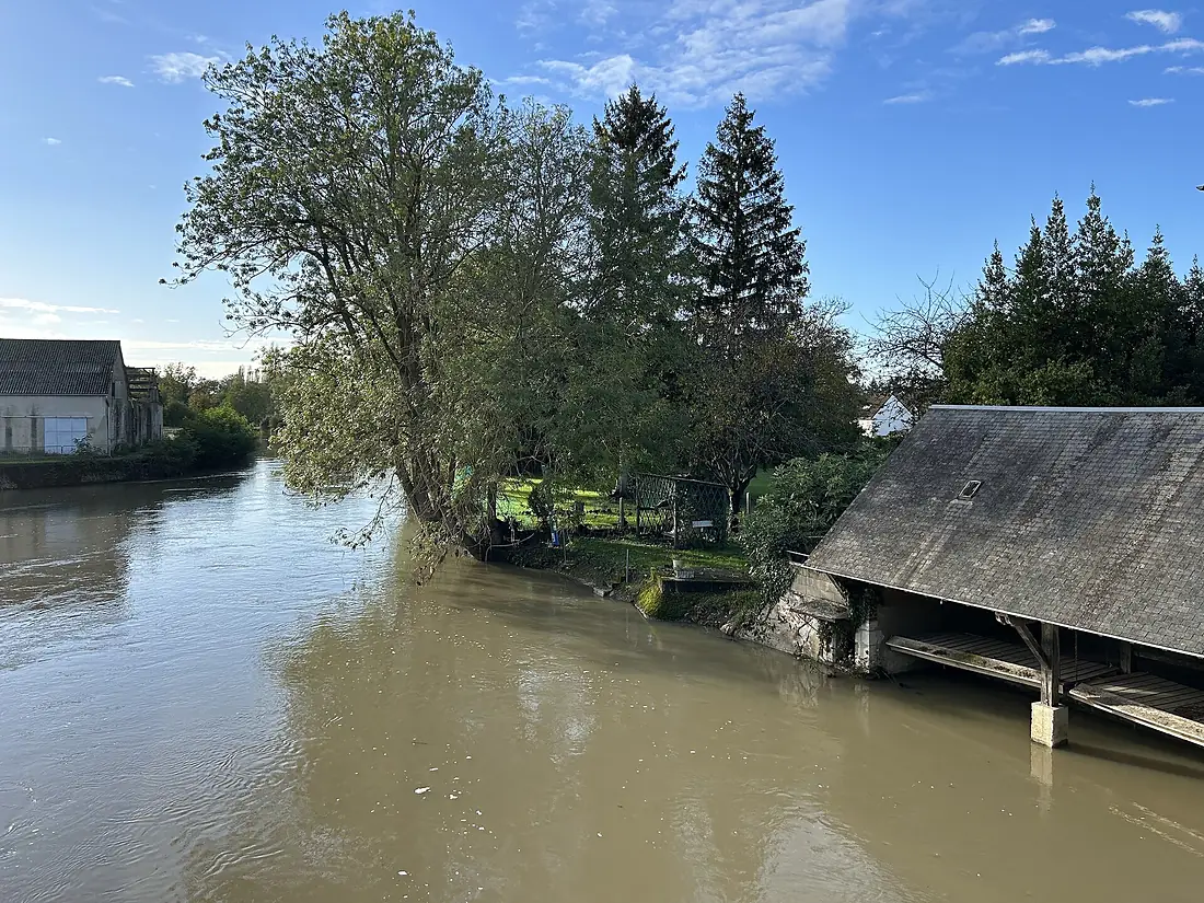 Fréteval - vue sur le Loir depuis le pont