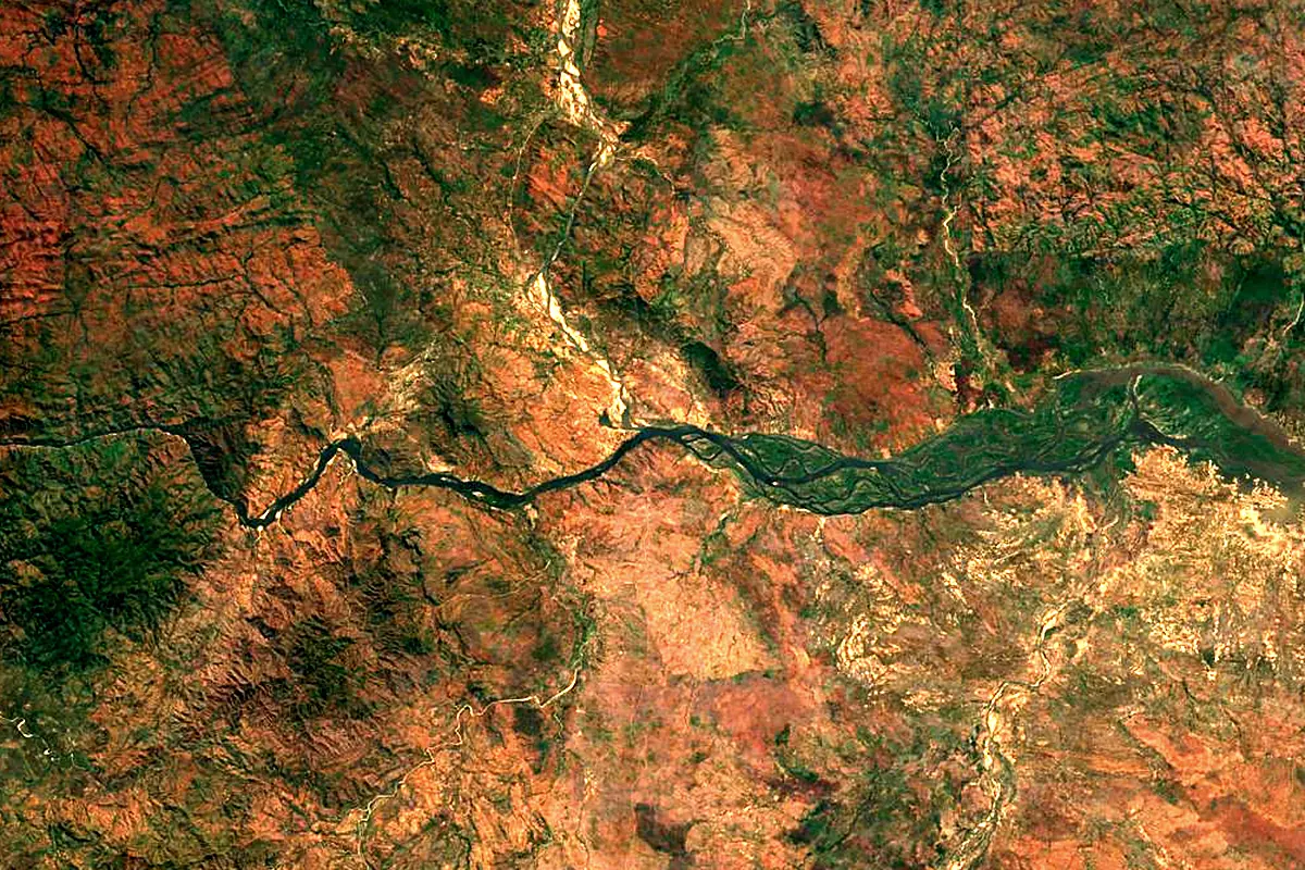 Luangwa River: satellite view of the mouth