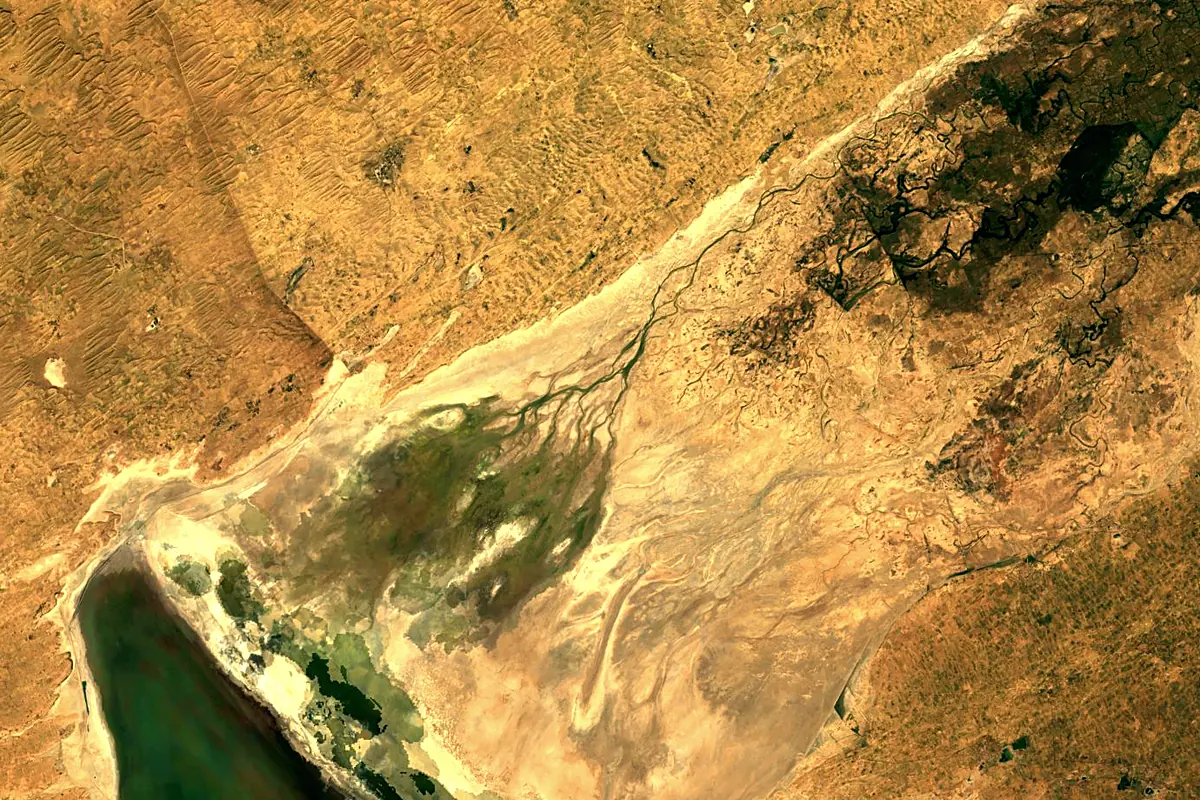 Luni River: satellite view of the mouth