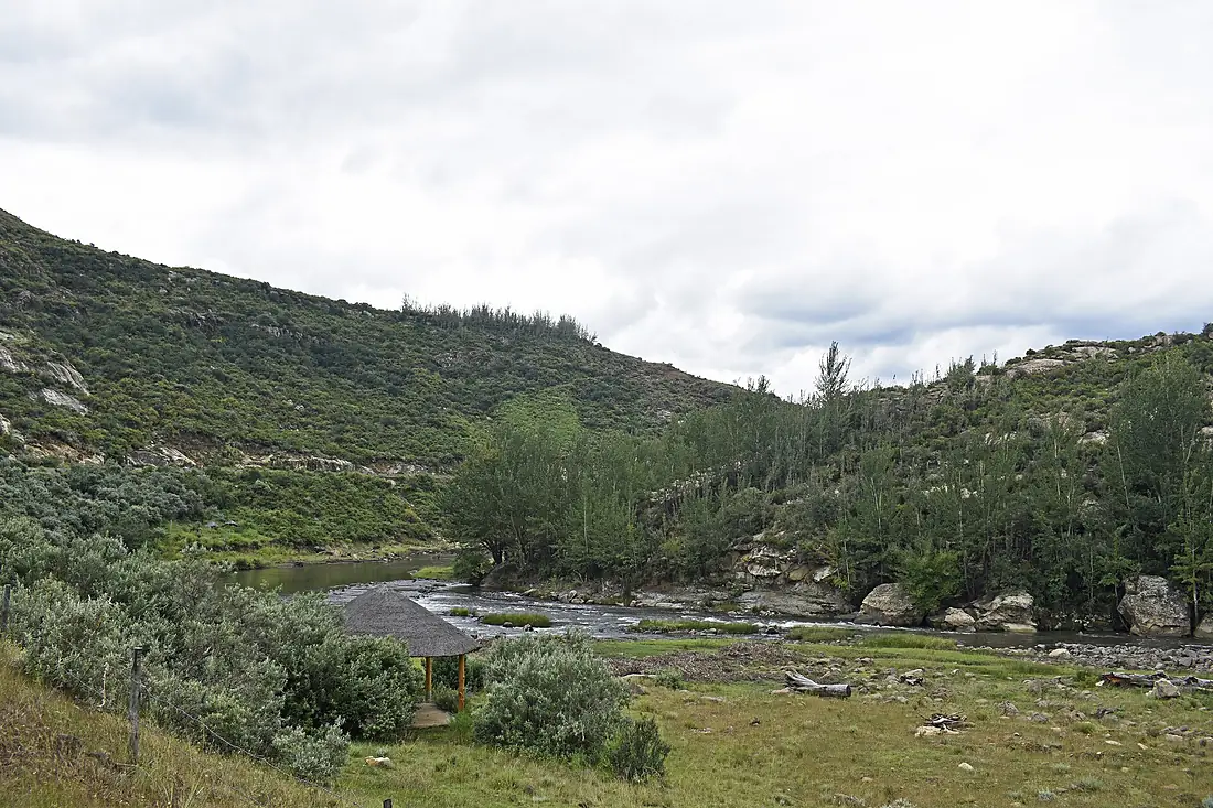 Ramabanta Makhaleng River seen from A5 to the northeast