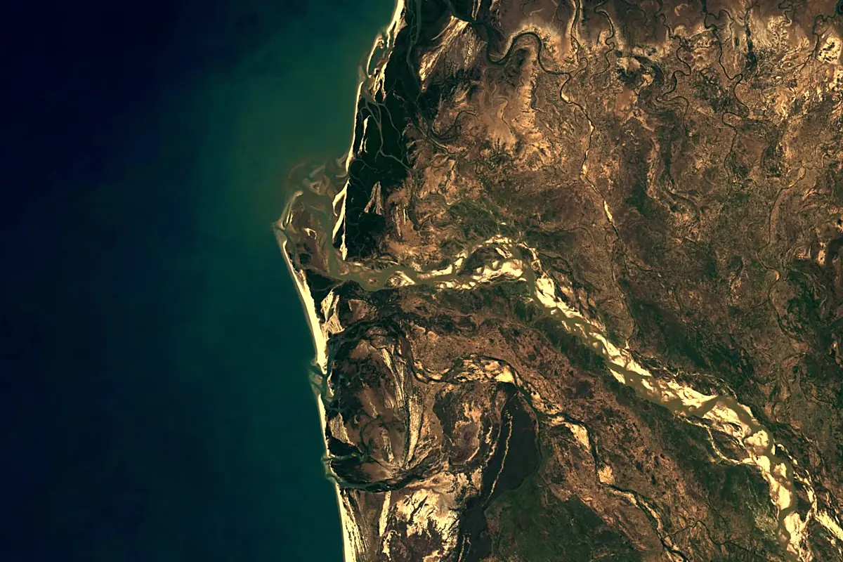 Mangoky River: satellite view of the mouth