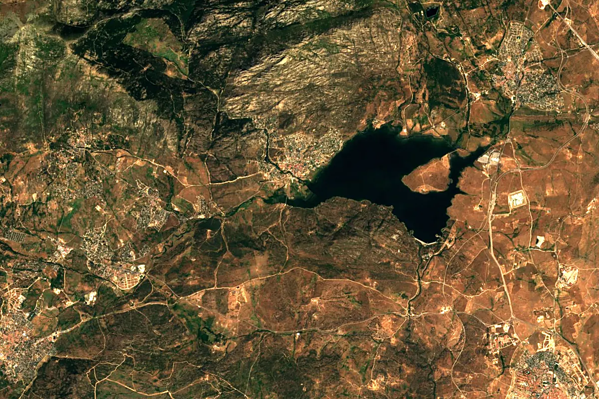 Manzanares: satellite view of the source