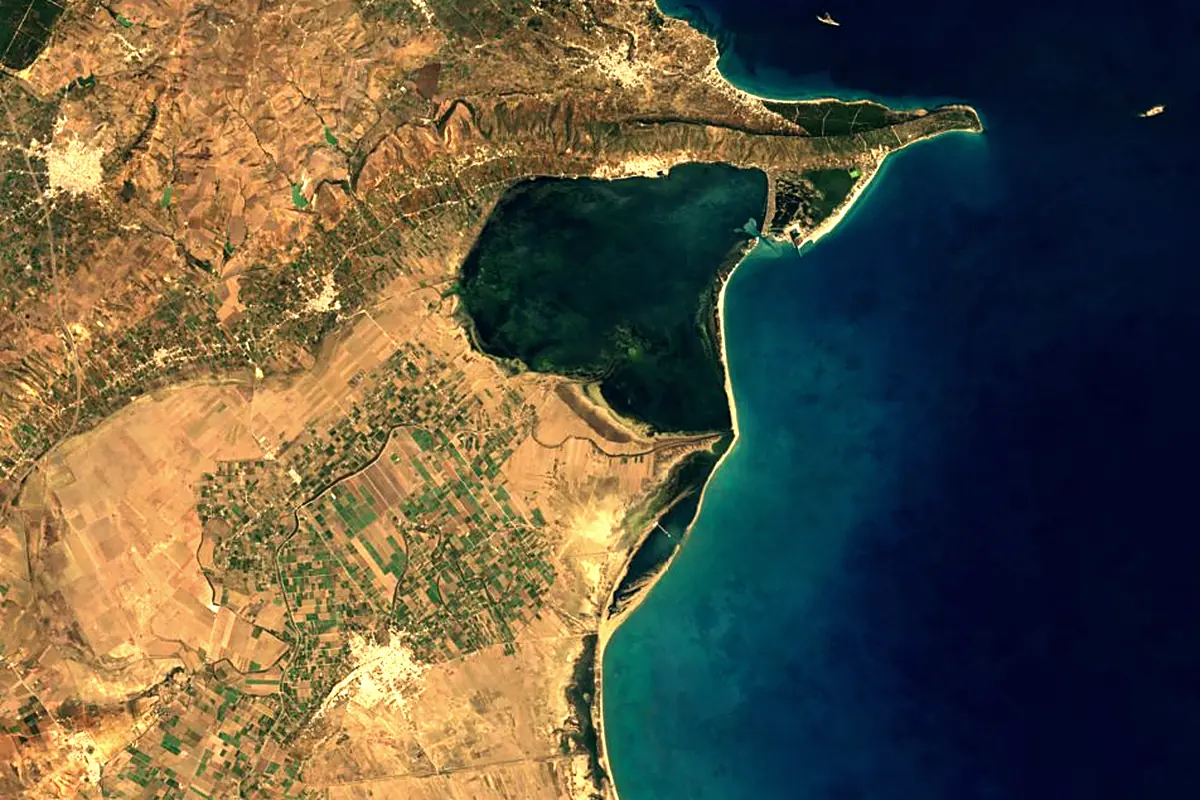 Medjerda River: satellite view of the mouth