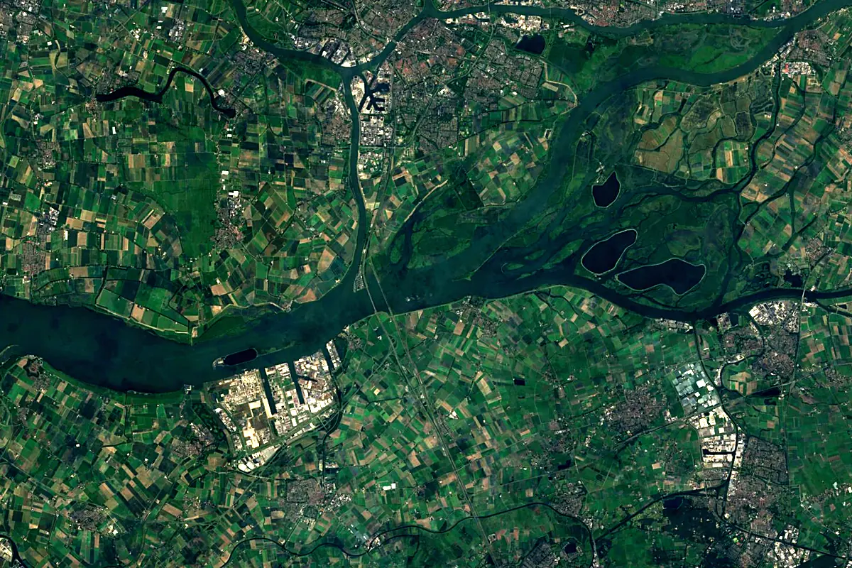 Meuse: satellite view of the mouth