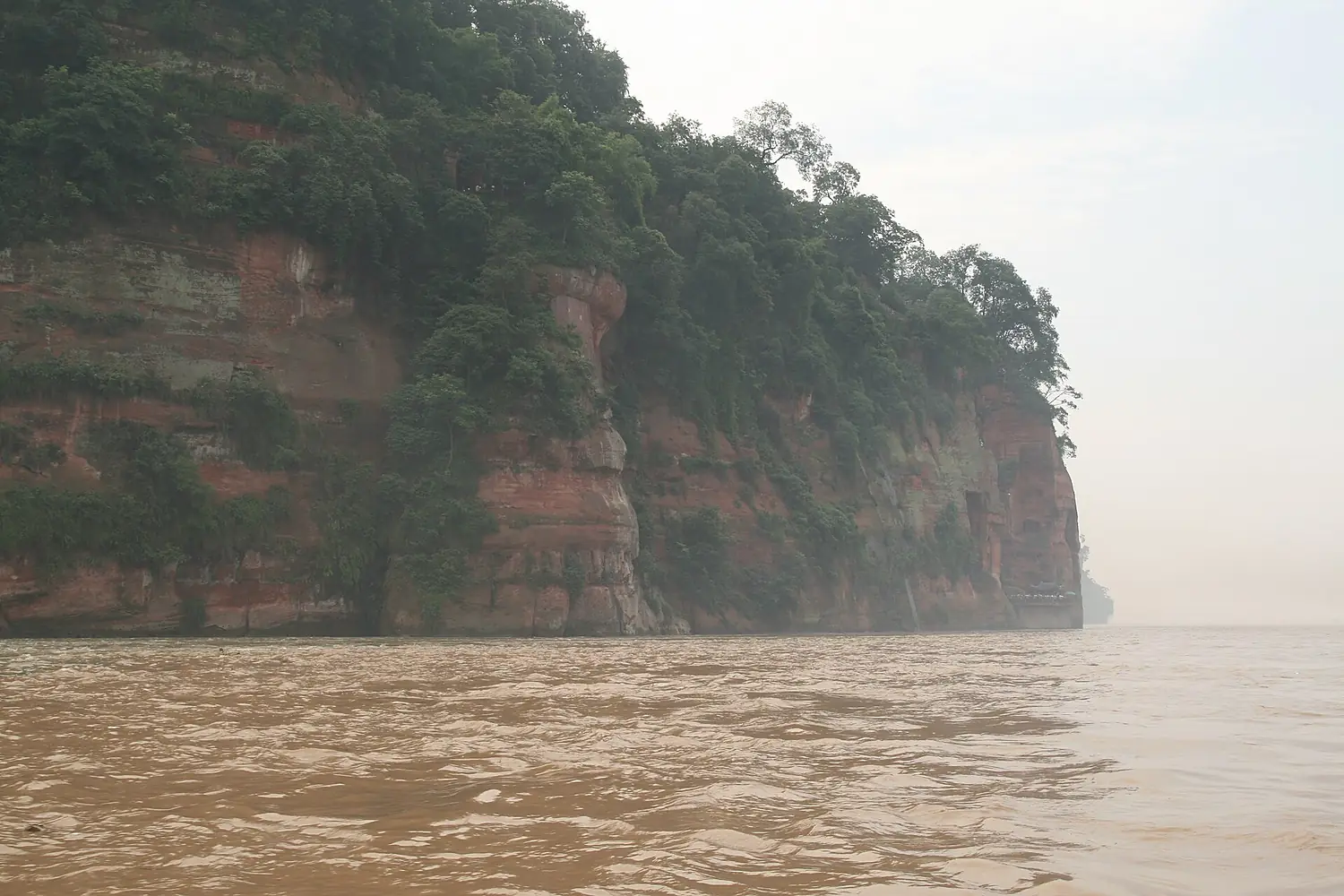 Cruising the Minjiang river