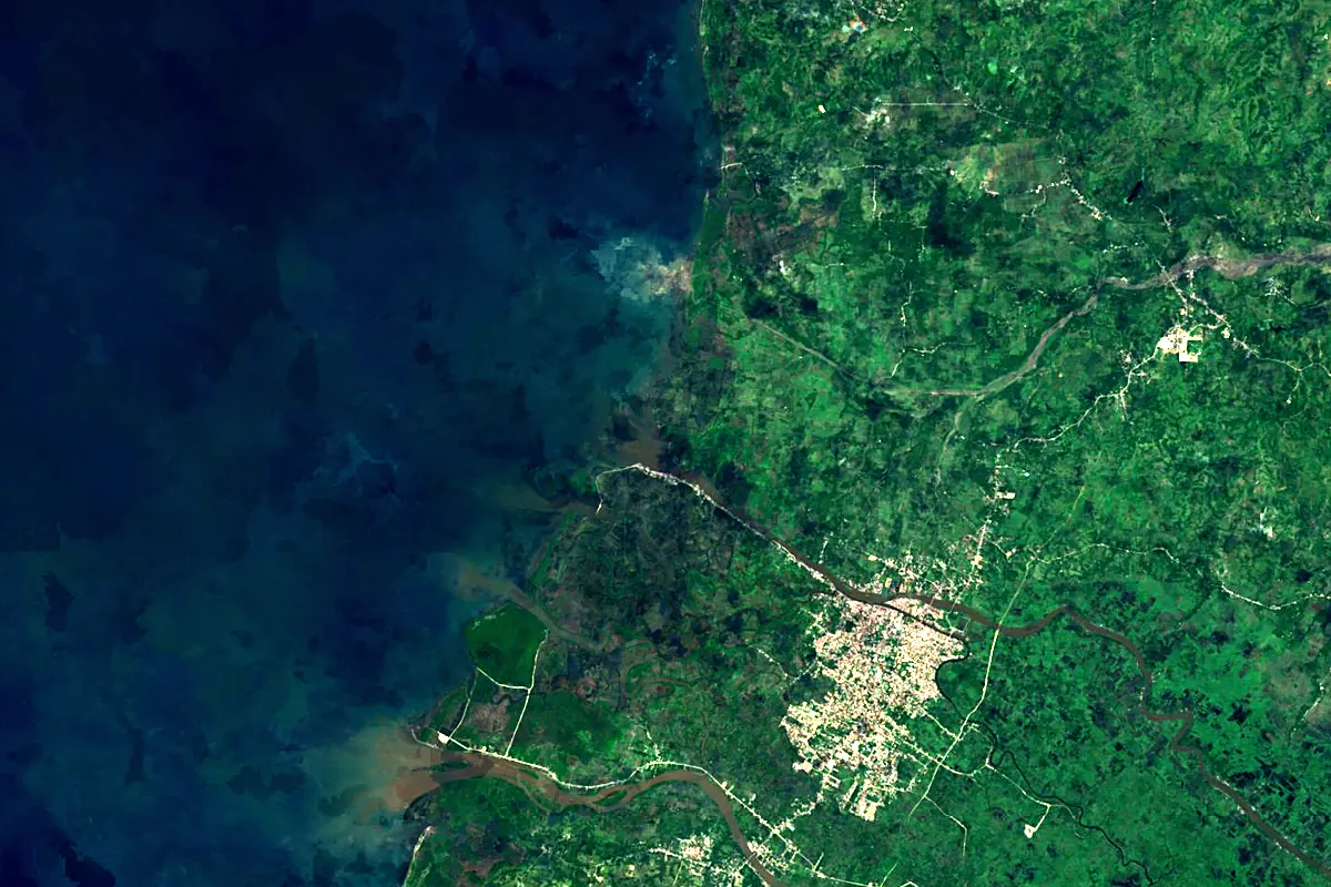 Mindanao River: satellite view of the mouth
