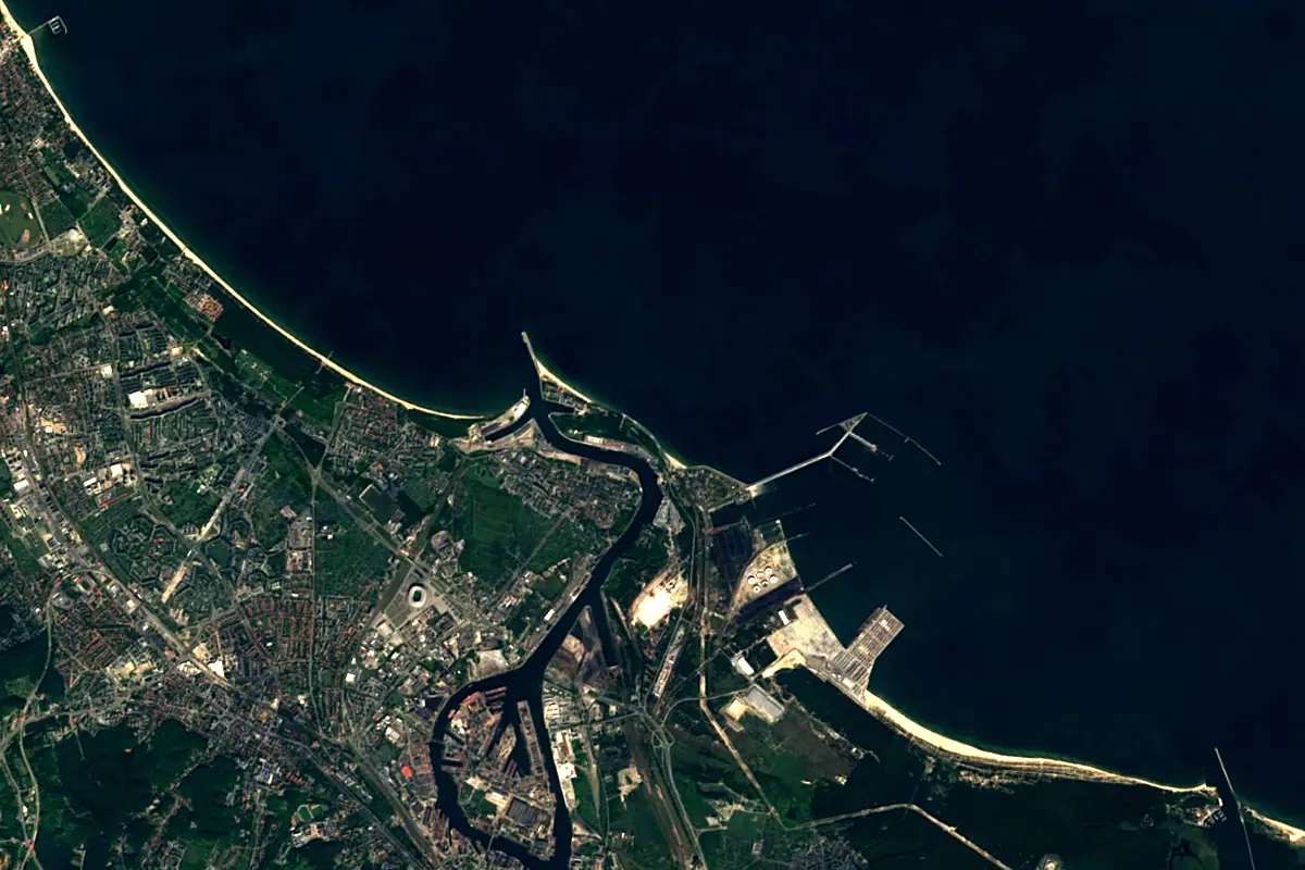 Motława: satellite view of the mouth