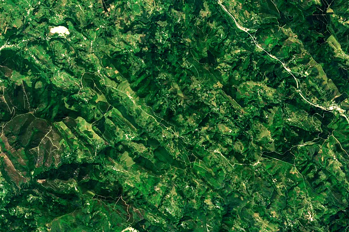 Navia: satellite view of the source