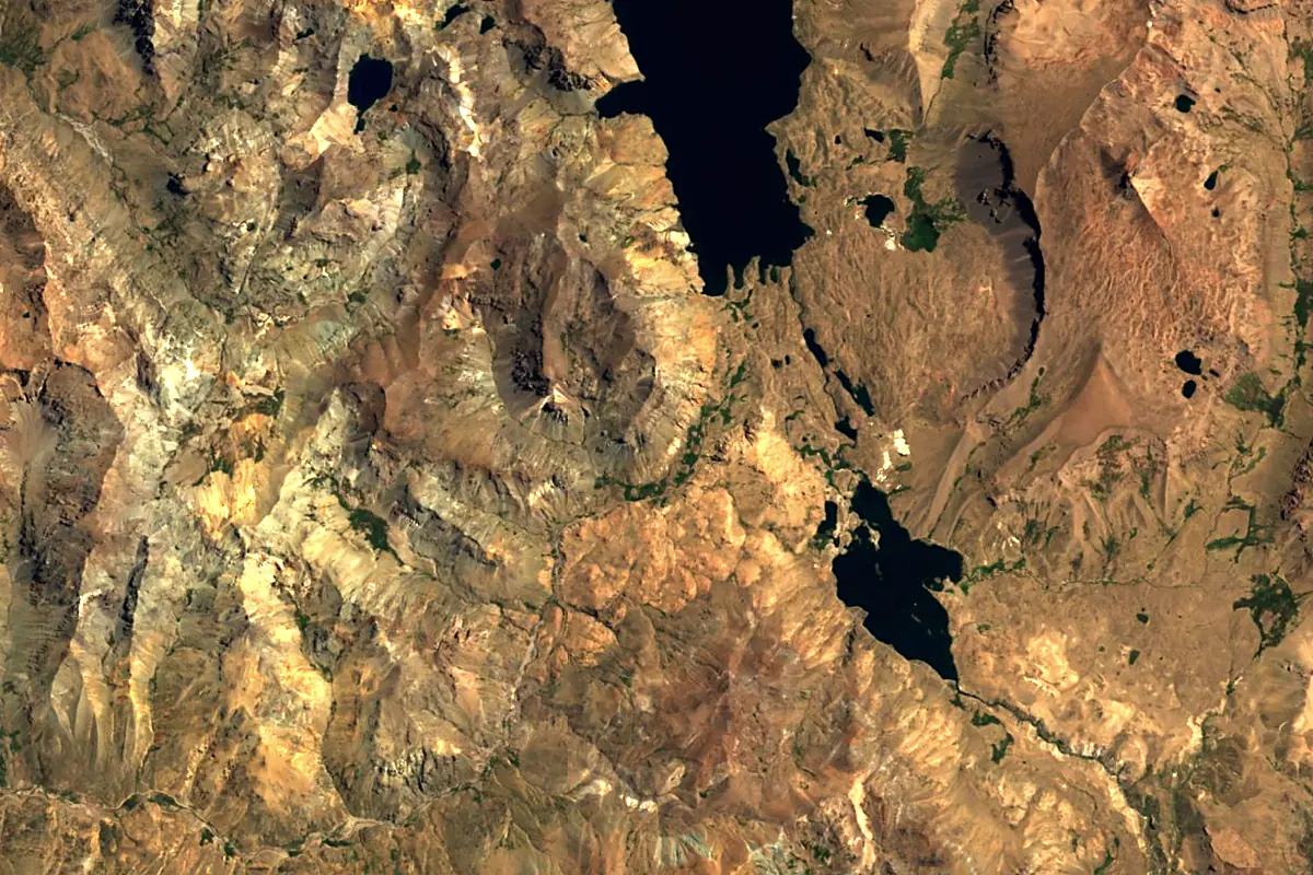 Neuquén River: satellite view of the source