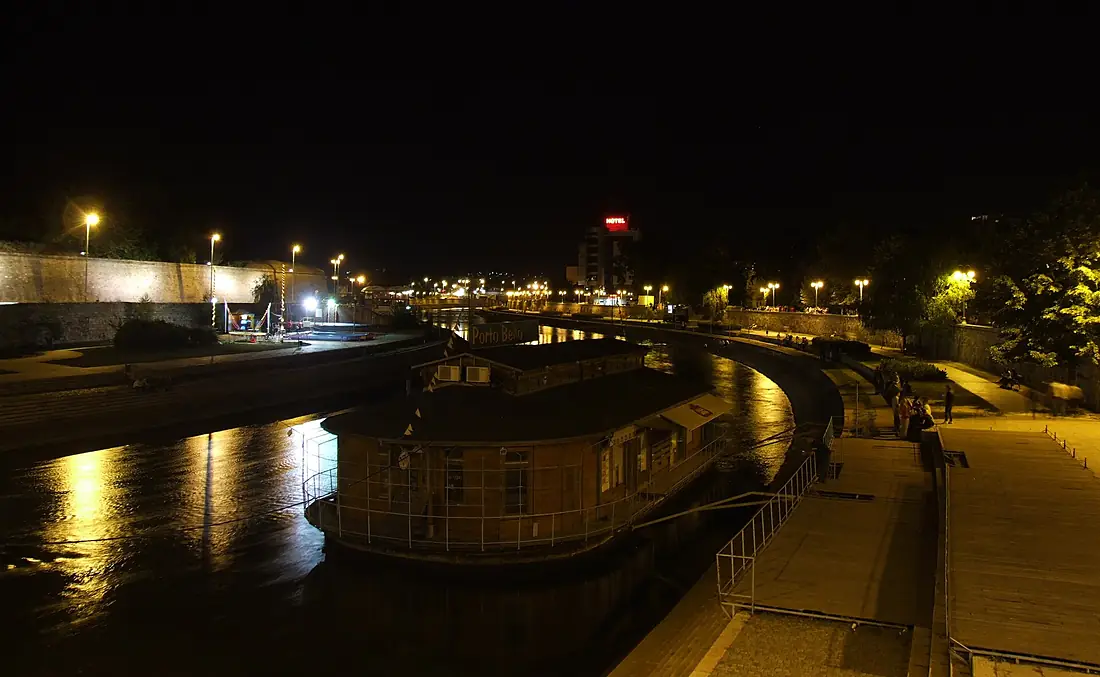 Nišava river in Niš (by night)