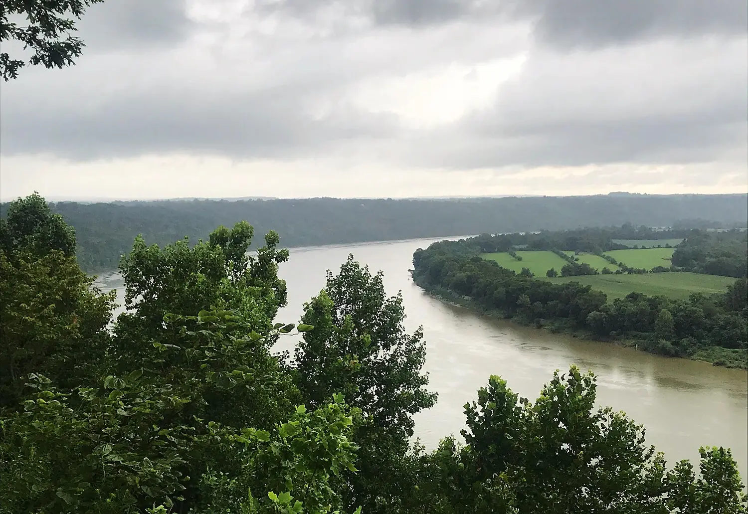 Horseshoe bend in Ohio River