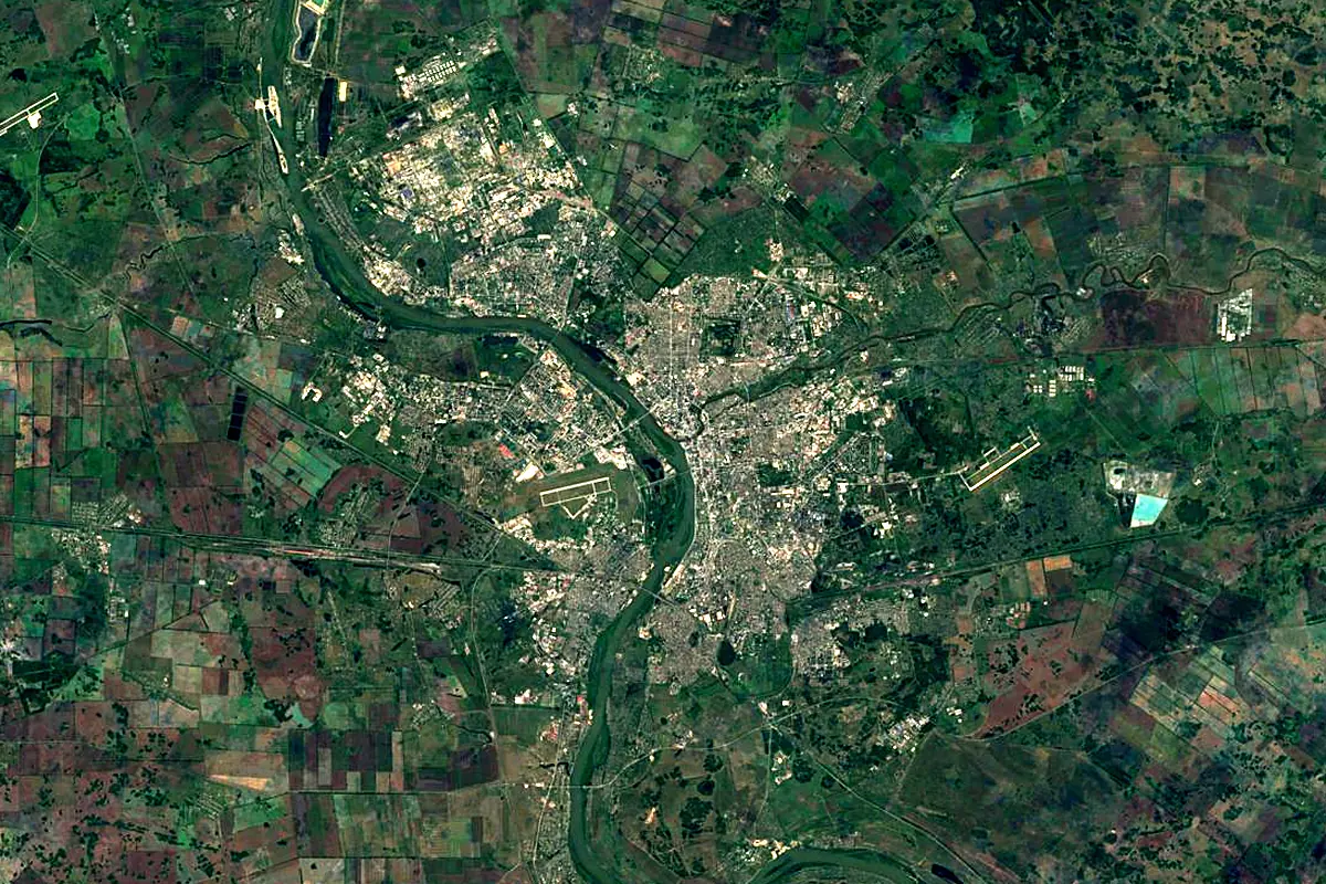 Om: satellite view of the mouth