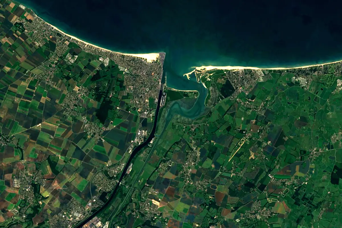 Orne: satellite view of the mouth