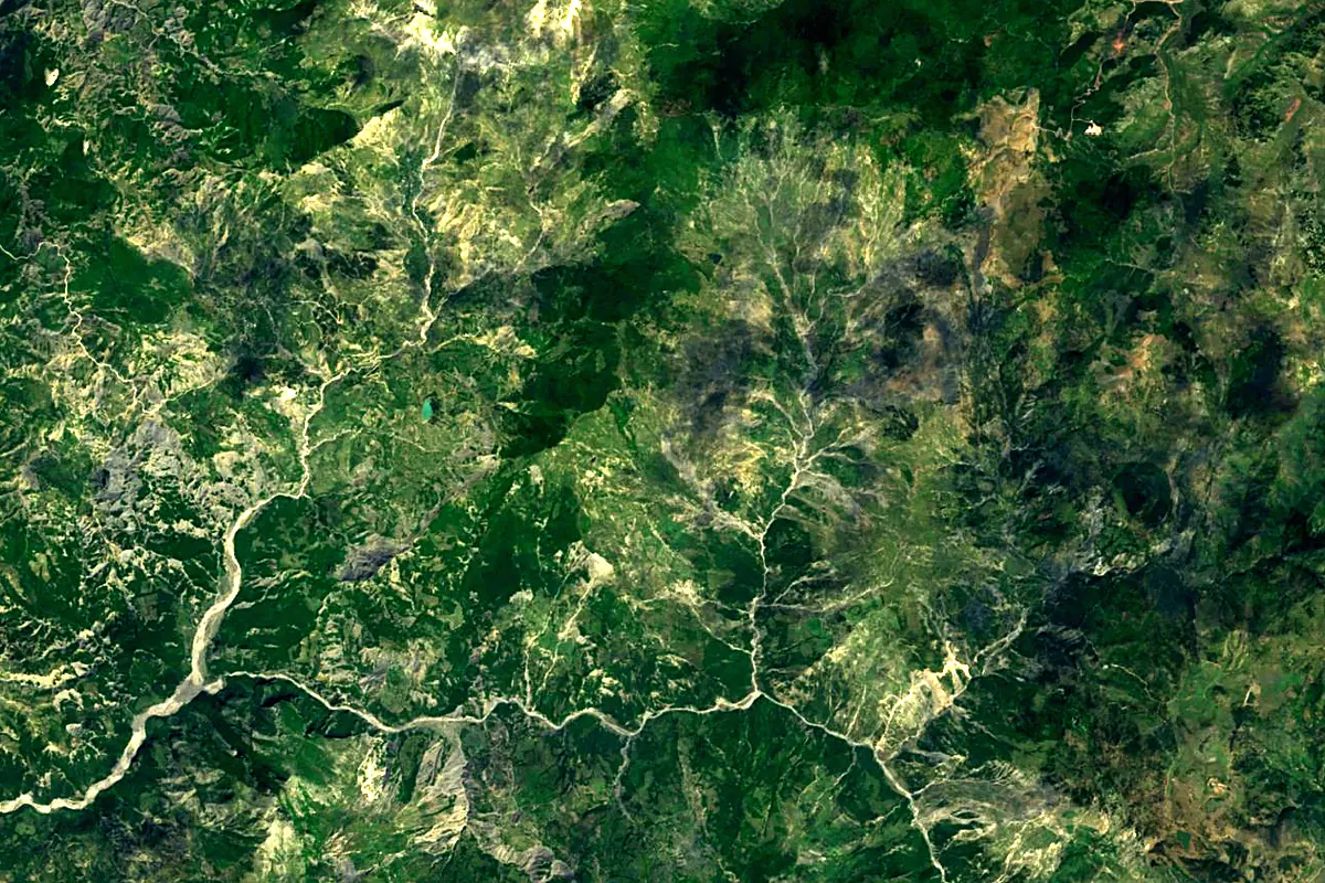 Osum: satellite view of the source