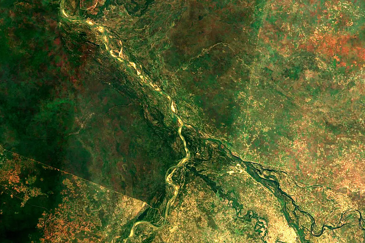 Ouham River: satellite view of the mouth