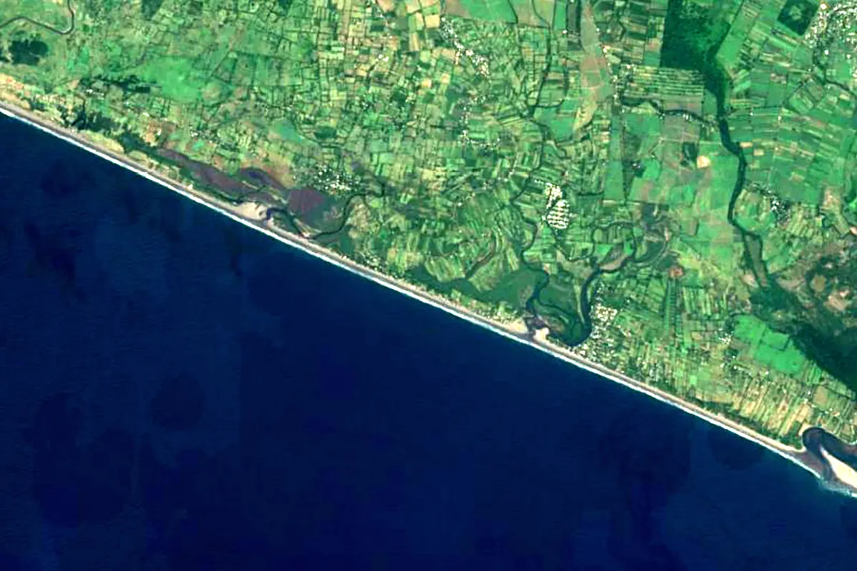 Paz River: satellite view of the mouth