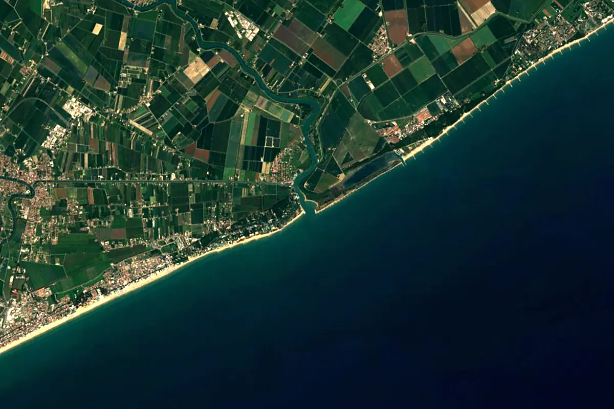 Piave: satellite view of the mouth