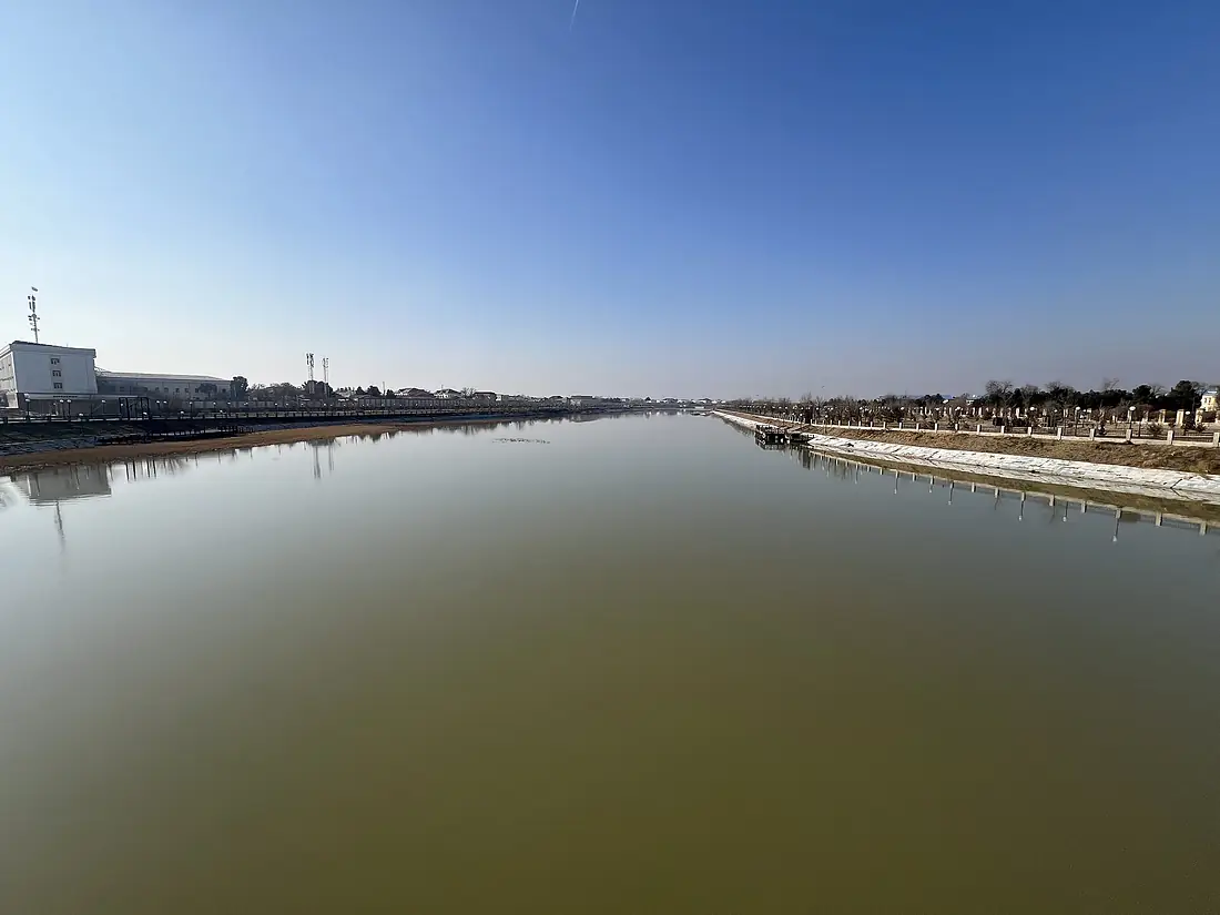 Kashkadarya river from bridge