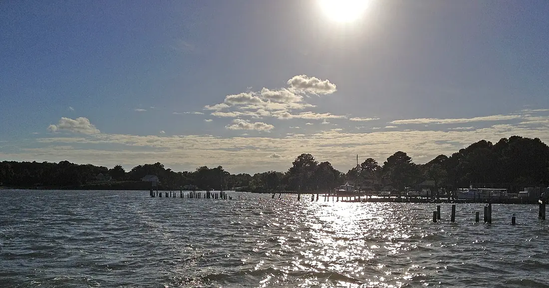 Approach to Locklies Marina - Rappahannock River, Virginia - panoramio (1)