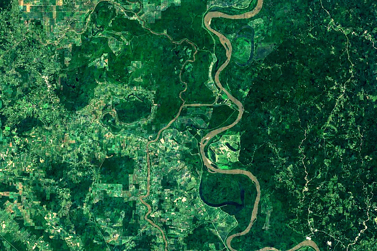 Red River: satellite view of the mouth