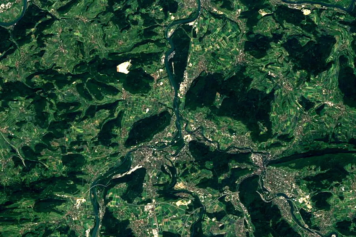 Reuss: satellite view of the mouth