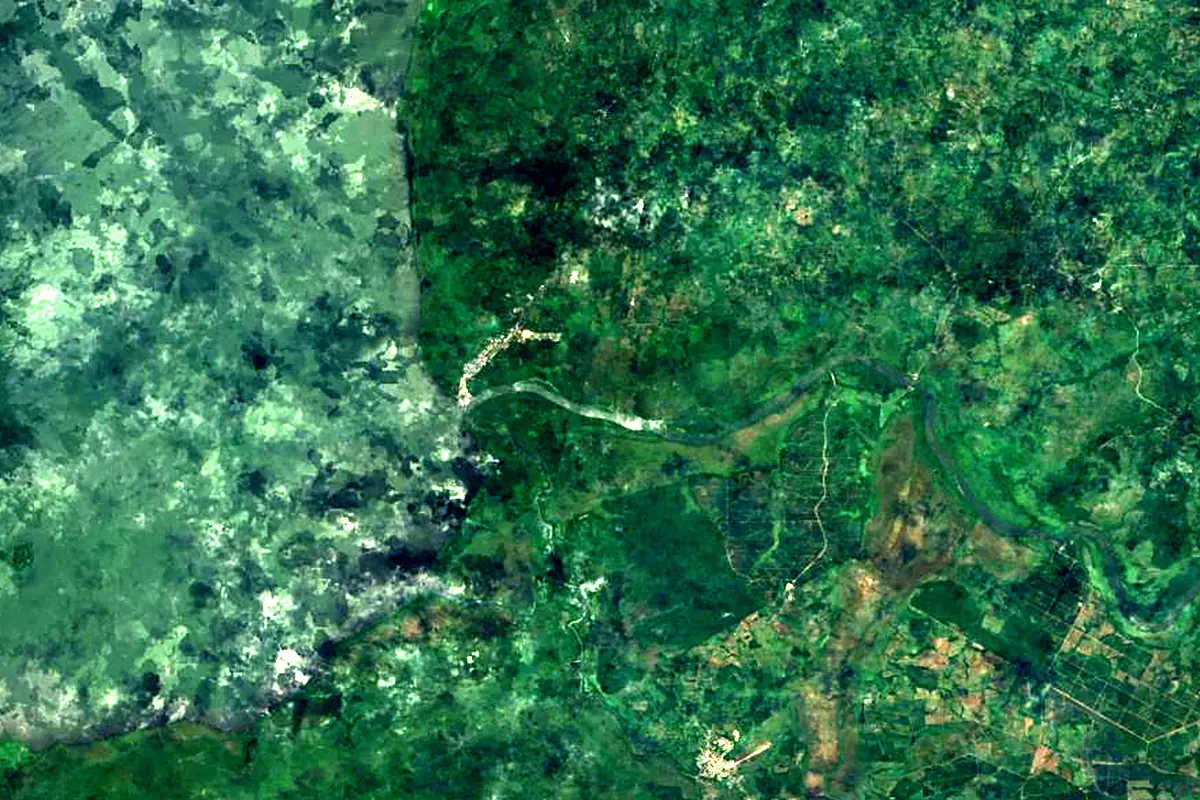 Río Frío: satellite view of the mouth