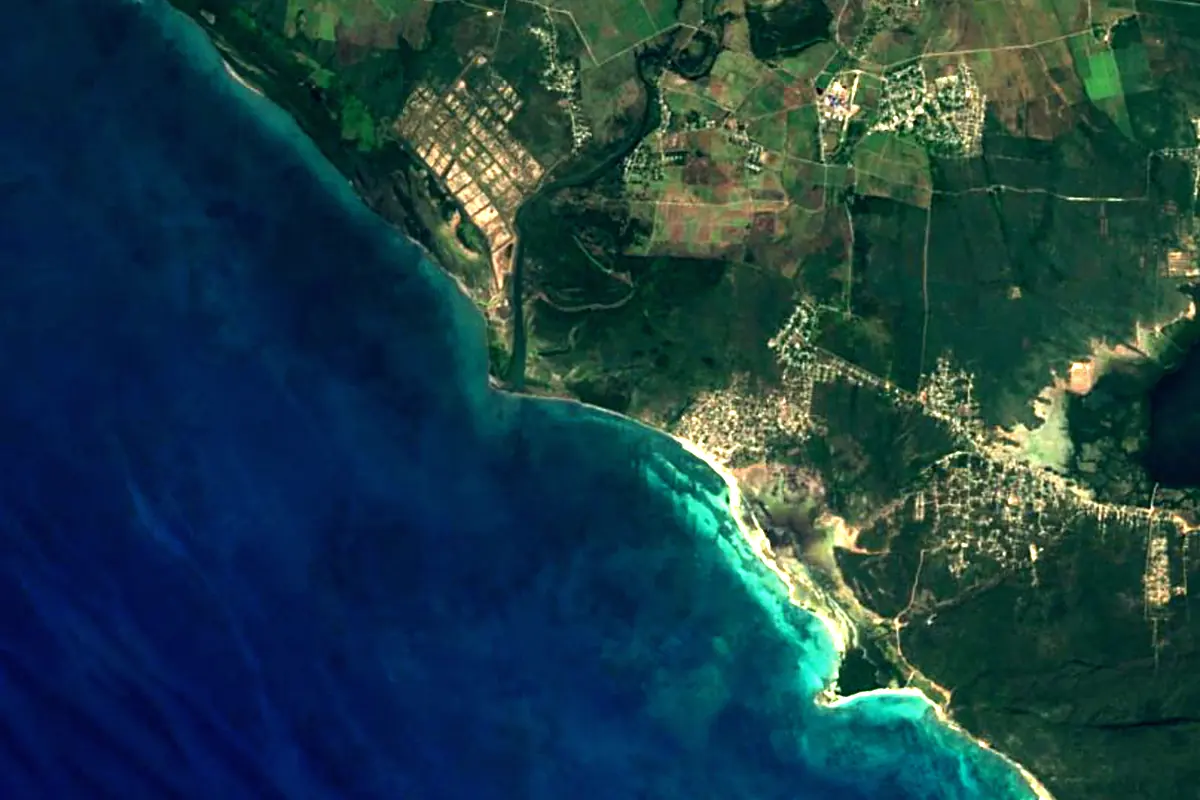 Rio Minho: satellite view of the mouth