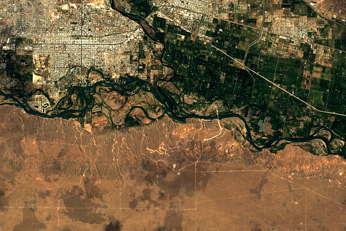 Río Negro: satellite view of the source