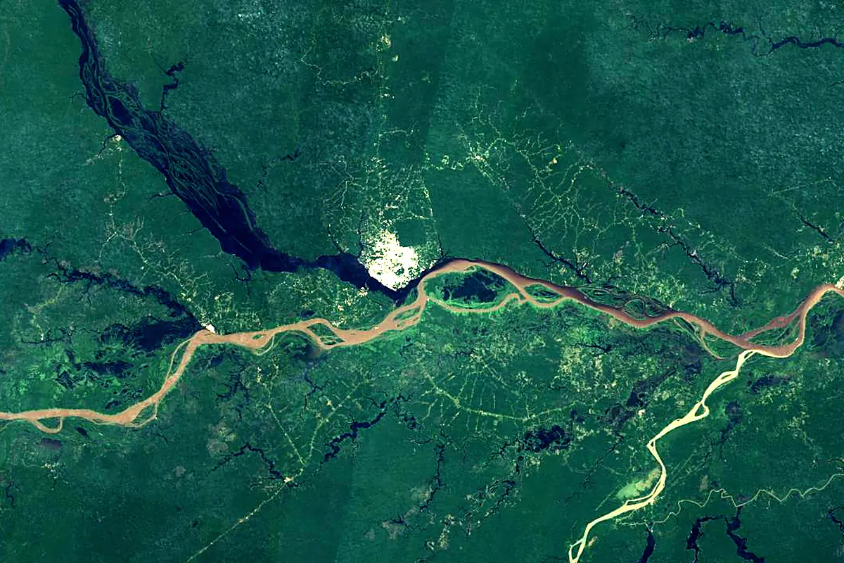 Rio Negro: satellite view of the mouth