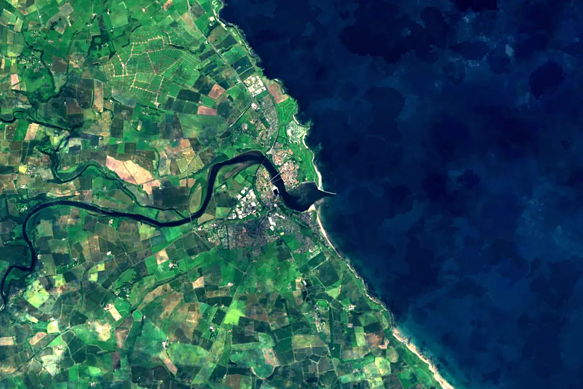 River Tweed: satellite view of the mouth