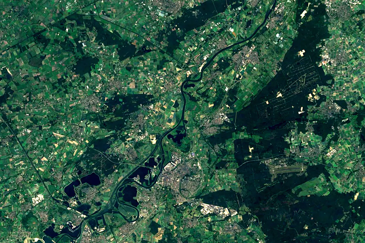 Rur: satellite view of the mouth