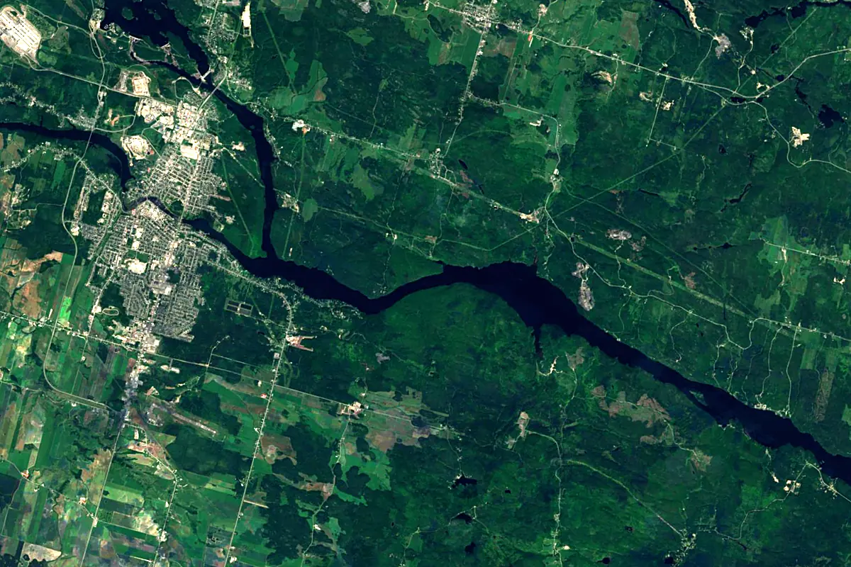 Saguenay River: satellite view of the source