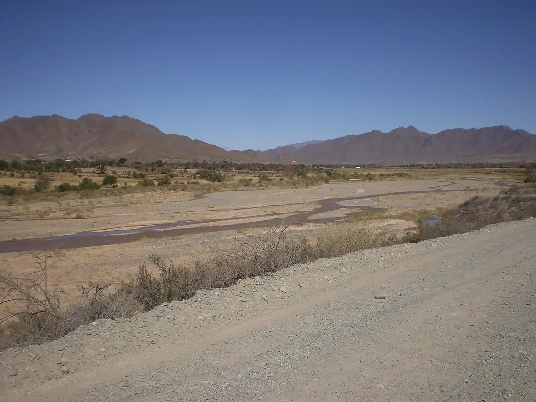 Río Calchaquí y 40
