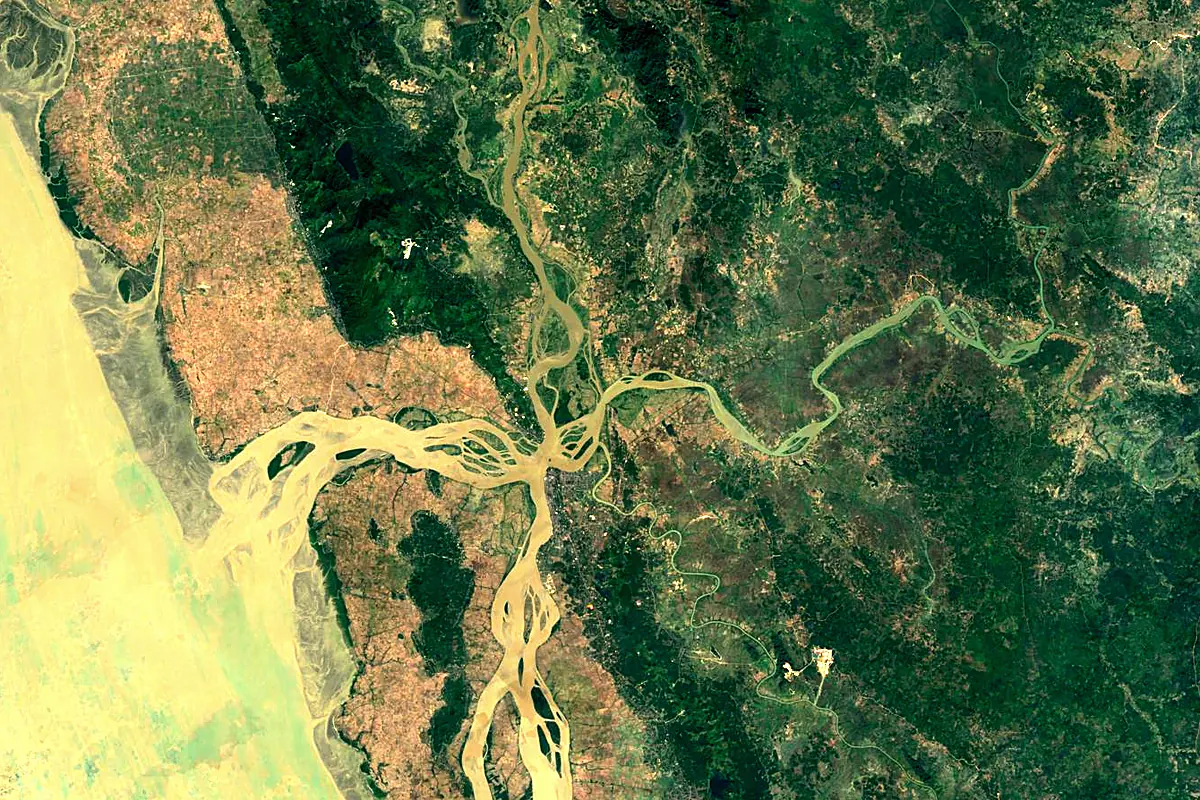 Salween River: satellite view of the mouth