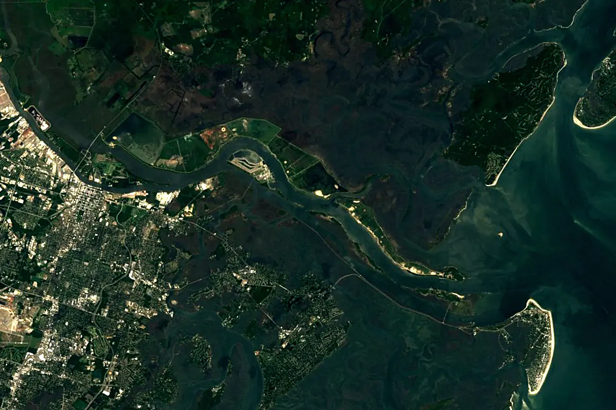 Savannah River: satellite view of the mouth