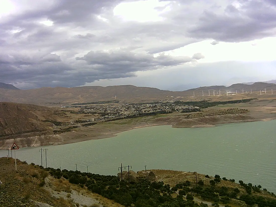 Manjil & Sefidrud lake - panoramio - Alireza Javaheri (1)