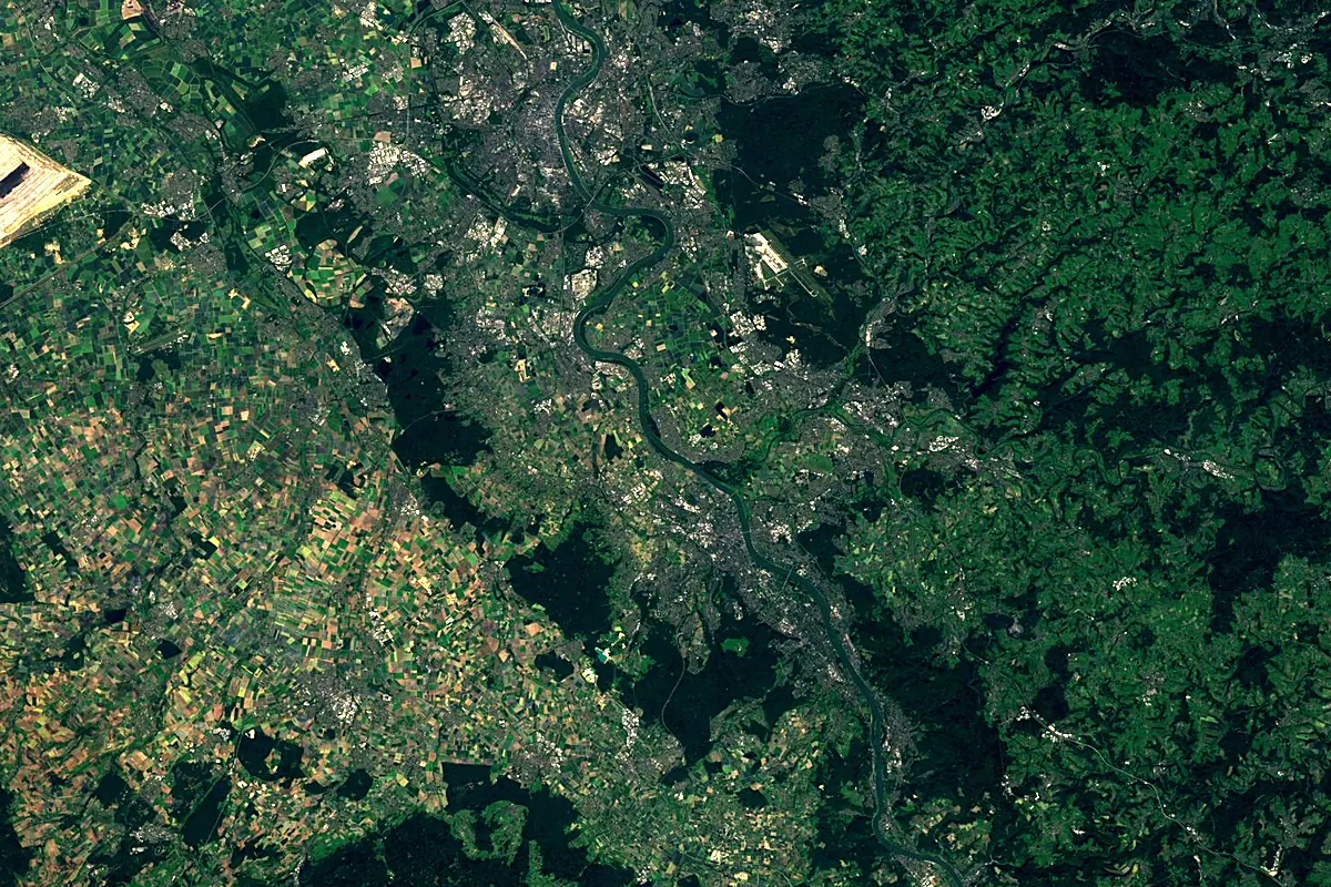 Sieg: satellite view of the mouth
