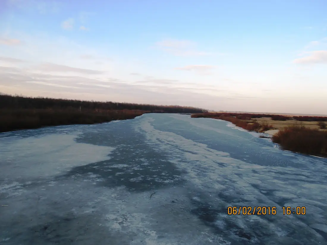 River Horyn in winter 1
