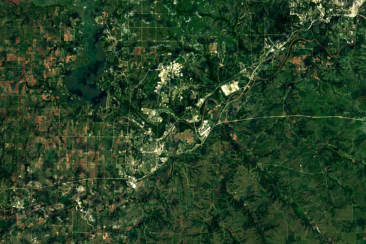 Smoky Hill River: satellite view of the mouth