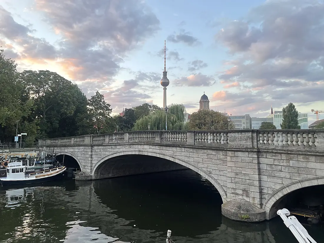 Fernsehturm seen from the Spree August 2024