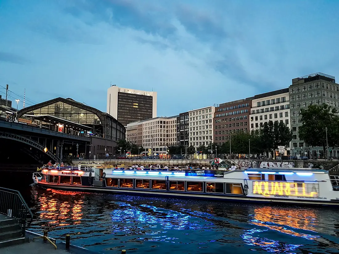 Berlin-Mitte Spree (93941)