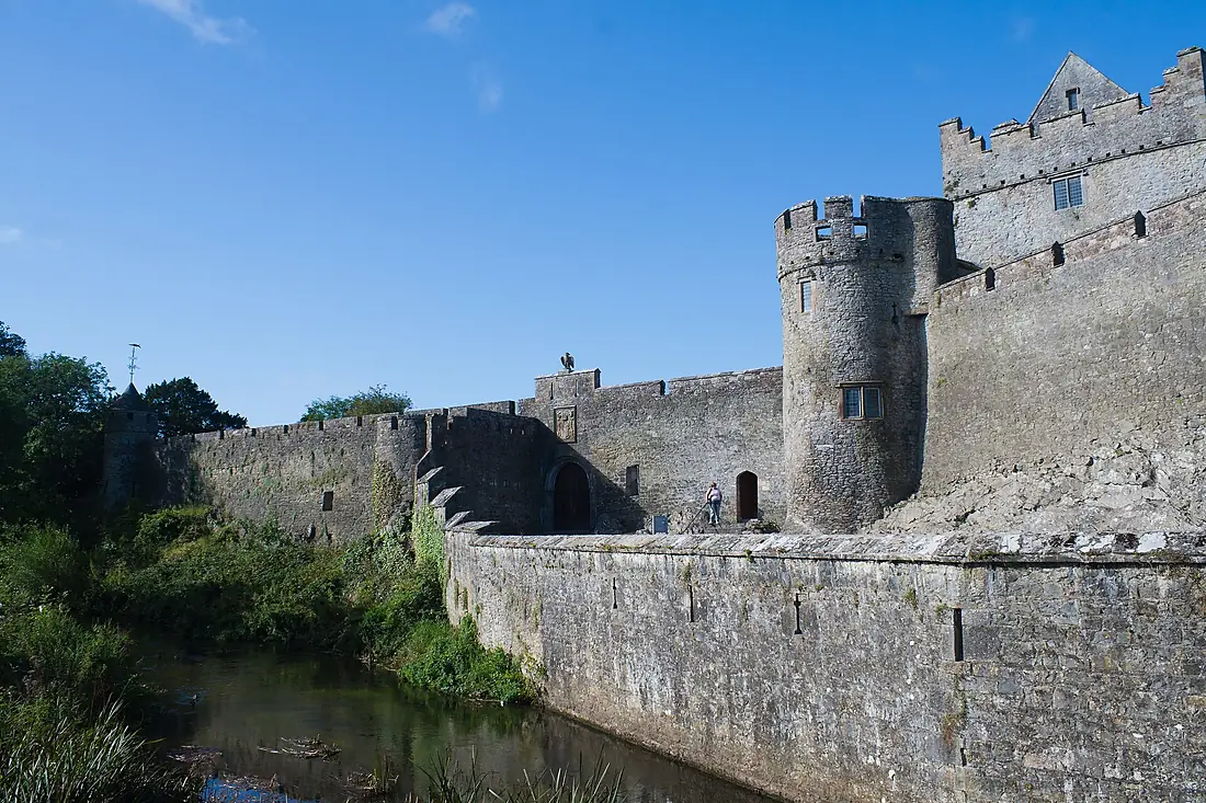 Cahir Castle at the River Suir 2012 09 05