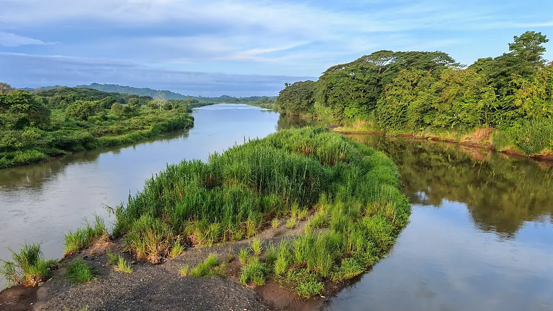 Río Tárcoles en Costa Rica 01