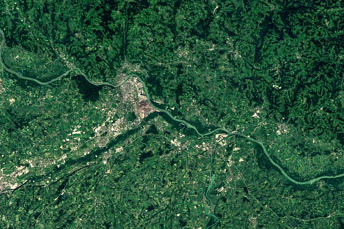 Traun: satellite view of the mouth