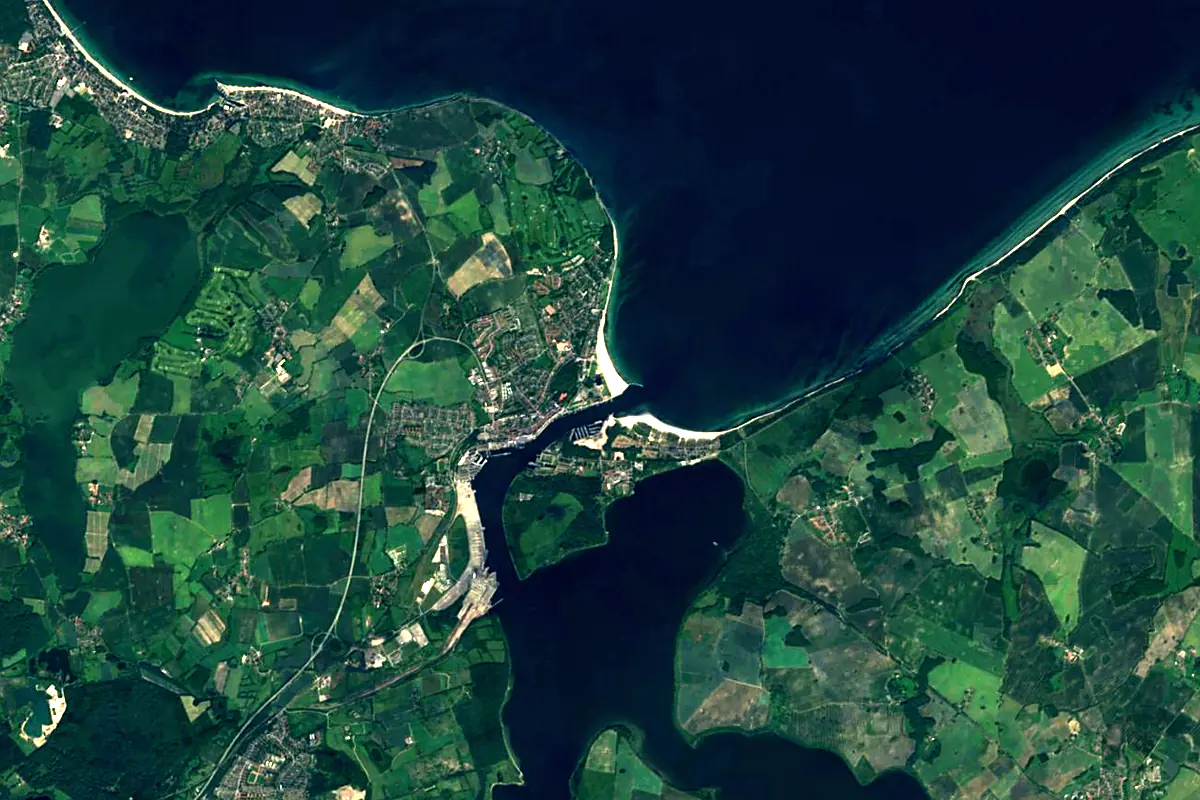 Trave: satellite view of the mouth