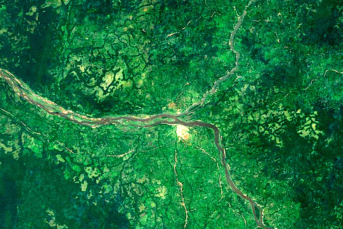 Uele: satellite view of the mouth