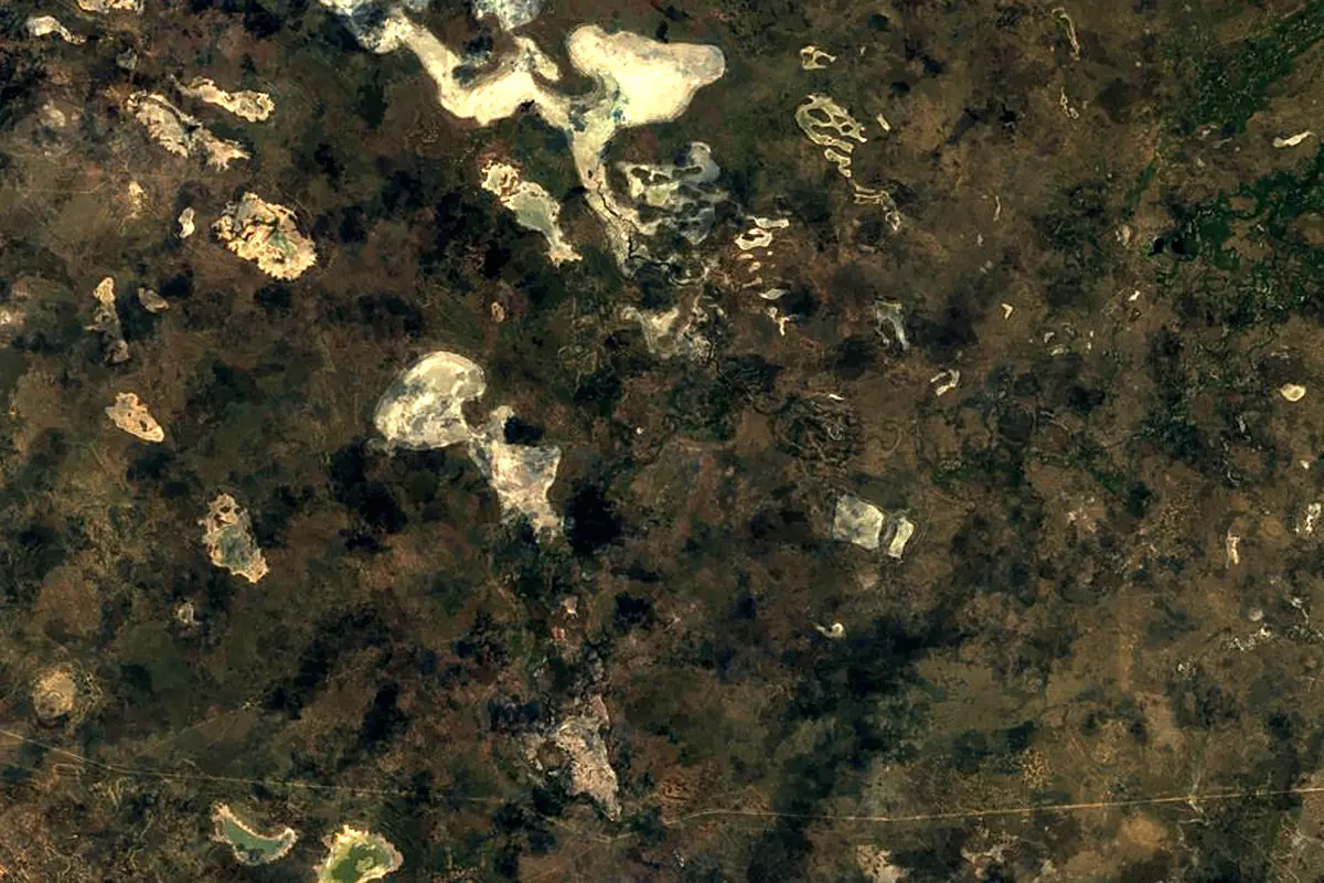 Uil River: satellite view of the mouth