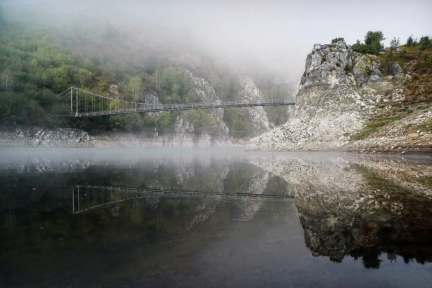 In the mirror of the river Uvac